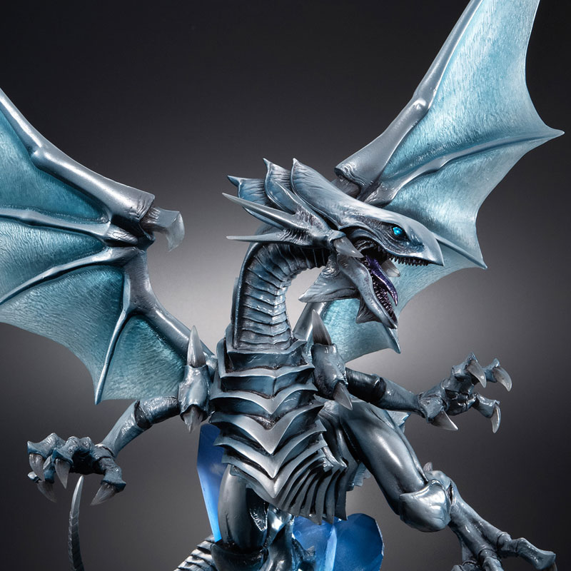 MegaHouse ART WORKS MONSTERS 遊戲王怪獸之決鬥青眼白龍Holographic
